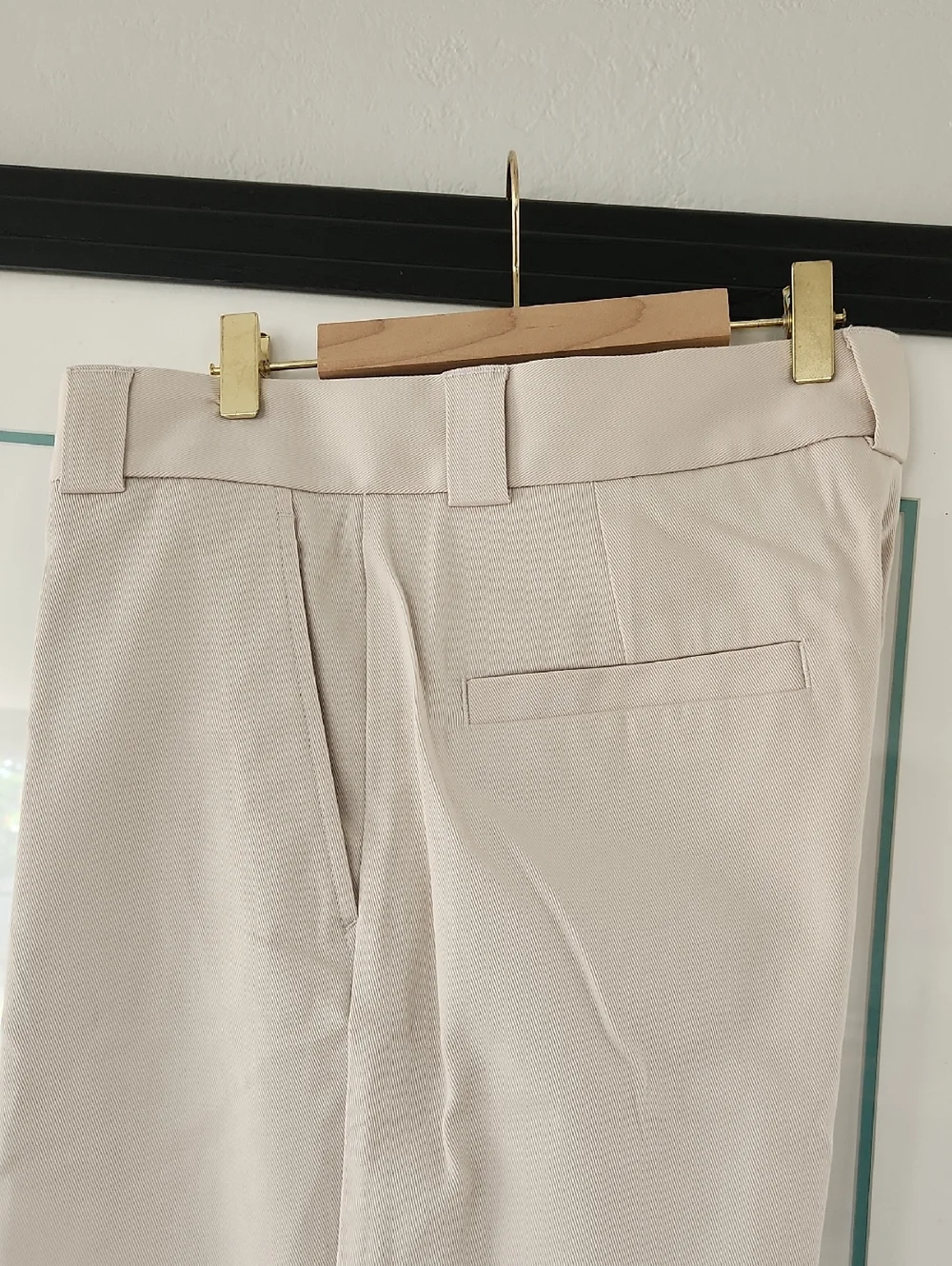 Banana Republic Men's Beige Twill Pants - Size 32